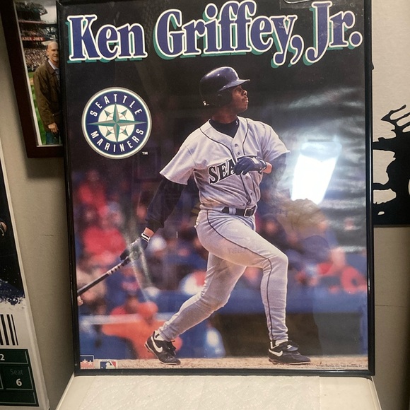 Seattle Mariners Ken Griffey Jr Framed Poster - Picture 1 of 3